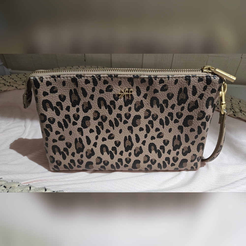 Freshly picked Leopard Classic Clutch